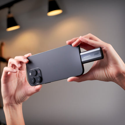 Disco Duro Externo Sólido ADATA SC750 | 2TB | USB 3.2 Gen2 | 1,050/1,000 MB/s | Negro Titanio | Conector Tipo-C Integrado