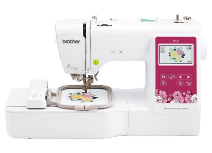 Brother PE545 Máquina de Bordado Wi-Fi 4" x 4" con Pantalla LCD de 3.7" y 135 Diseños