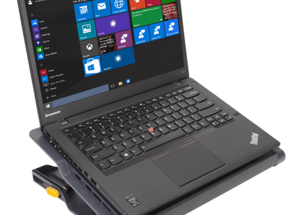 Targus Chill Mat+ AWE81US - vista superior con laptop