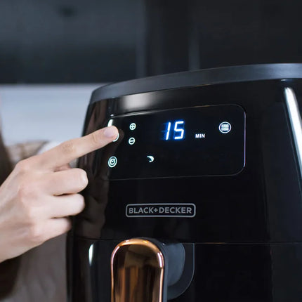Freidora de Aire Digital Black+Decker HFD5055B | 5.7 L | 1500 W | Panel Táctil | 7 Funciones Automáticas | Temperatura hasta 220 °C | Temporizador 60 min