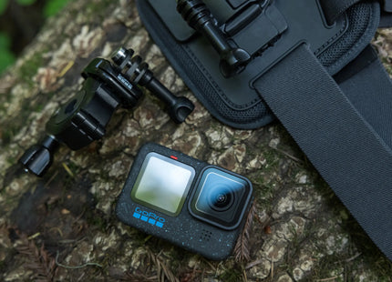 Accesorios completos del GoPro Sports Kit organizados en estuche