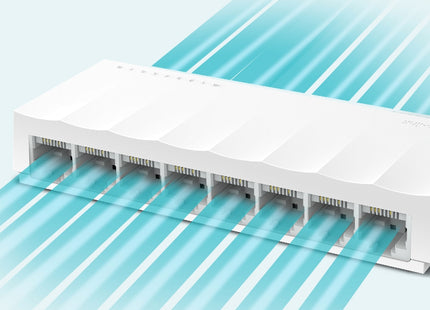 Switch TP-Link LS1008 conectado con cables Ethernet en uso