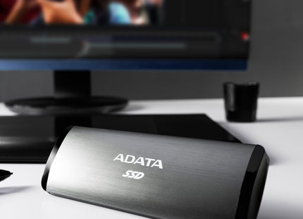 Disco Duro Externo ADATA SE760 ASE760-2TU32G2-CTI | 2TB | SSD | USB 3.2 Gen 2 | Tipo-C | Titanium