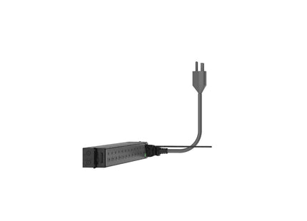 Panduit PDU básica G5 P12B01M negra, vista de instalación en rack