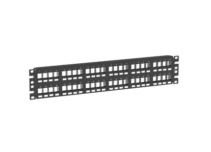 Panduit patch panel NetKey NKPP48FMY 48 puertos negro, vista de instalación en rack