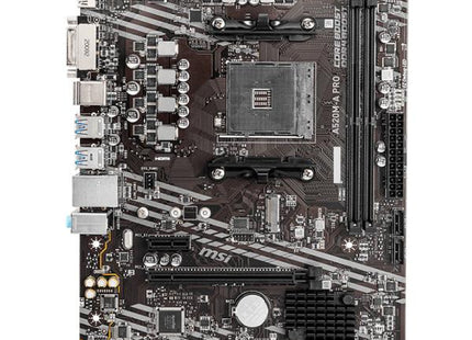 MSI A520M-A PRO vista lateral mostrando altura de componentes y diseño compacto