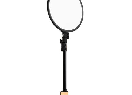 Ring light profesional StreamPlify montado en trípode ajustable con conexión USB