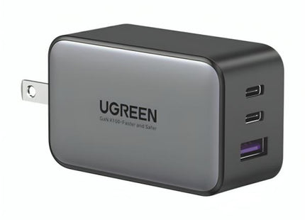 Cargador UGREEN CD244 vista lateral mostrando diseño compacto y elegante