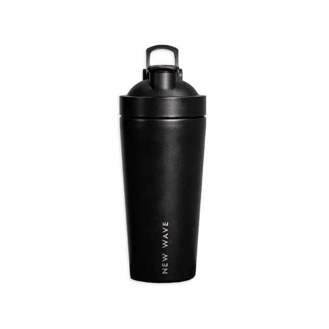 Botella térmica New Wave Shaker 946ml color negro y gris con tapa antiderrames vista frontal