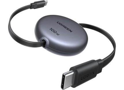 Cable retráctil UGREEN L531 USB-C negro con conectores visibles y mecanismo de retracción compacto