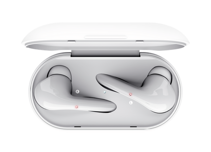 Trust Nika Touch 23705 auriculares en oreja demostrando ajuste
