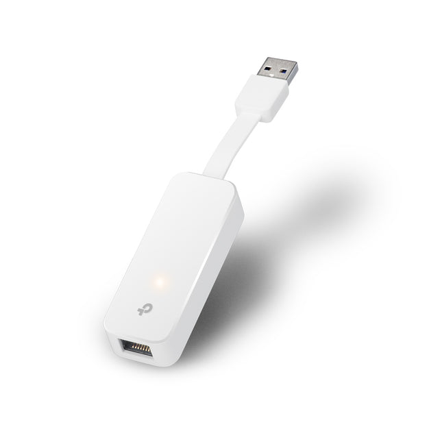 Adaptador de red TP-Link UE300 blanco con puerto Ethernet vista frontal
