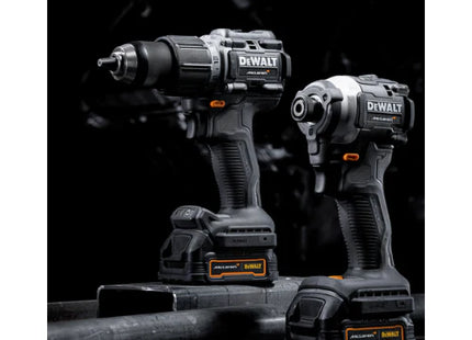 DEWALT DCK200ME2GT-B3 + DWA30SET Combo Taladro Percutor y Atornillador de Impacto 20 V MAX XR Edición McLaren con Juego de Puntas de Impacto 30 Piezas