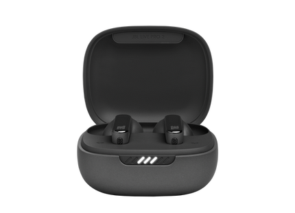 Audífonos JBL Live Pro 2 puestos en oreja demostrando ajuste
