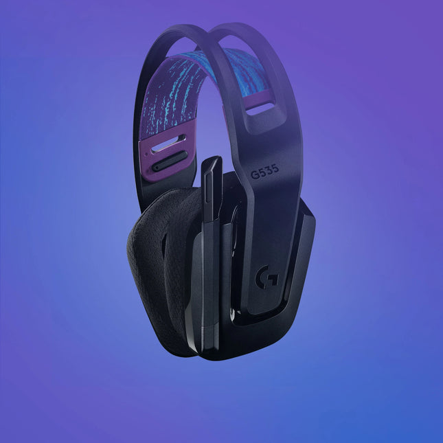 Auricular gaming Logitech G535 mostrando micrófono flip-to-mute lateral