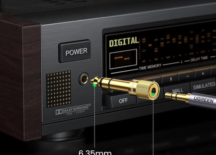 Adaptador audio 6.35mm a 3.5mm UGREEN vista diagonal completa