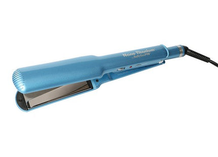 BaBylissPRO Plancha Nano Titanium 1 1/2" 450°F