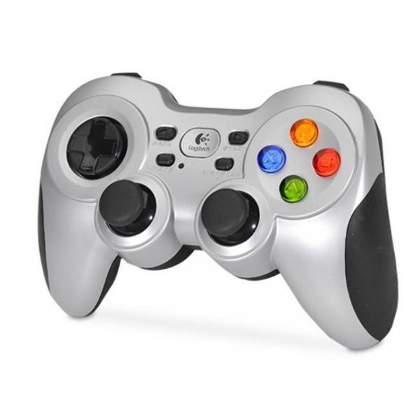 Gamepad inalámbrico Logitech F710 vista frontal con botones y sticks analógicos