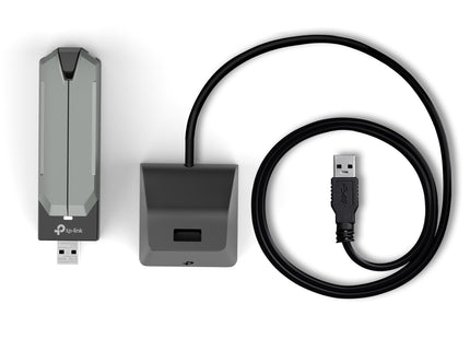 Adaptador de red TP-Link BE6500 vista posterior con antenas