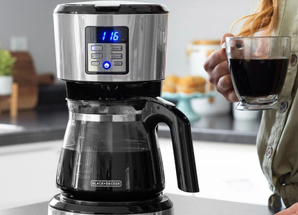 Cafetera Black+Decker CM1331S‑LA | 12 Tazas | 975 W | Digital Programable 24 h | Vortex™ | Acero Inoxidable