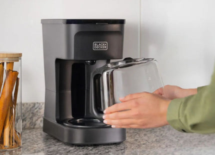 BLACK+DECKER CM0021-0BDLA Cafetera 12 Tazas Negro Mate 900 W con Tecnología Vortex