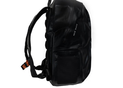 Detalle cierre hermético superior mochila New Wave Dry Backpack impermeable