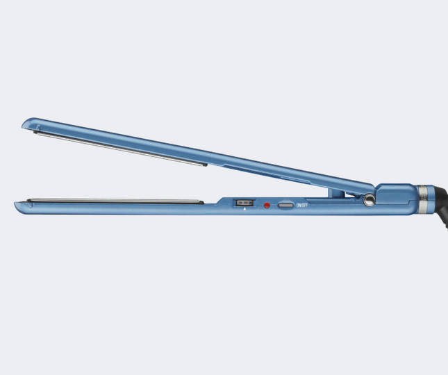 Plancha BaByliss Nano Titanium | 1” | Celeste | Placas Ultra Lisas | Temperatura hasta 450°F | Tecnología Iónica | Profesional