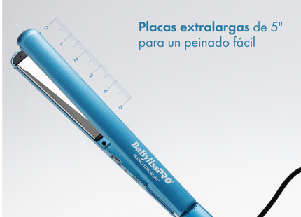 Plancha BaByliss Nano Titanium | 1” | Celeste | Placas Ultra Lisas | Temperatura hasta 450°F | Tecnología Iónica | Profesional