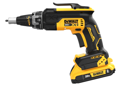 DEWALT DCF630D2 atornillador inalámbrico 20V XR con batería instalada