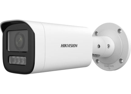 Cámara bullet Hikvision vista trasera con puertos de conexión y soporte