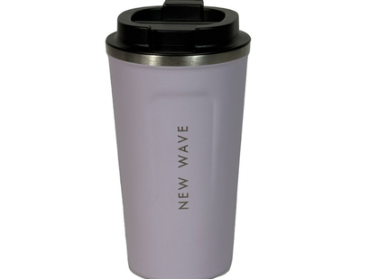 Comparación de tamaño del vaso New Wave 16oz junto a otros objetos