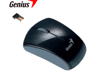 Receptor USB nano Genius RS2 junto al mouse inalámbrico para comparación de tamaño