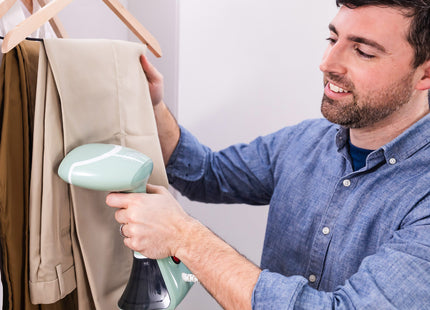 Vaporizador de Ropa Vertical Black + Decker HGS250-LA | Planchado Avanzado | Calentamiento Rápido | 3 Accesorios