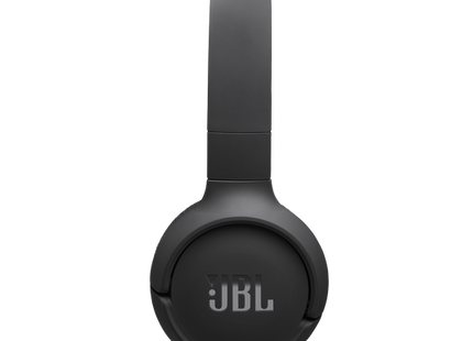 Auriculares JBL Tune 520C en posición de uso con cable extendido