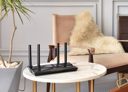Router AX1800 vista de puertos WAN y LAN Gigabit