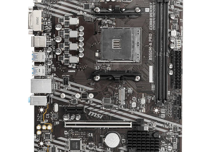 Vista frontal tarjeta madre MSI B550M-A PRO con socket AM4 y slots de memoria DDR4