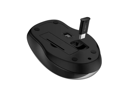 Mouse Genius RS2 Ergo en uso mostrando agarre ergonómico y comodidad