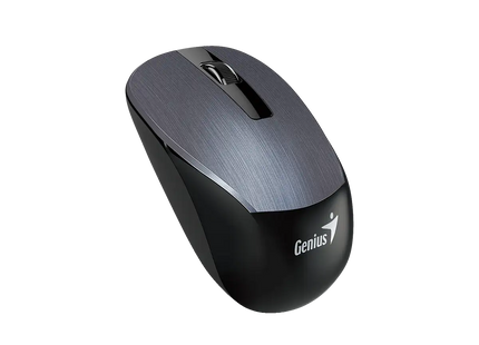 Vista posterior del mouse Genius NX-7015 con compartimiento de batería AA y receptor USB
