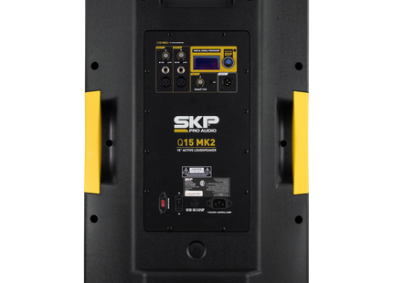 SKP Q15 MK2 parlante profesional activo - vista en trípode