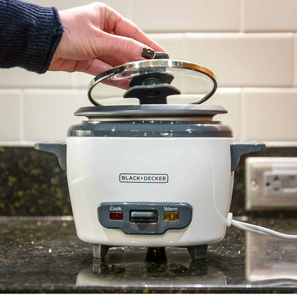 Black + Decker olla arrocera  3 tazas RC503