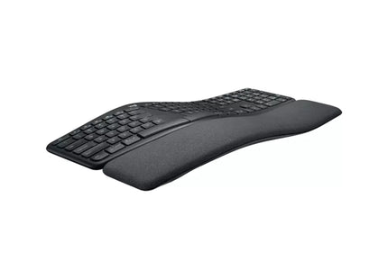 Vista trasera del Logitech K860 con compartimento de baterías y switch de encendido