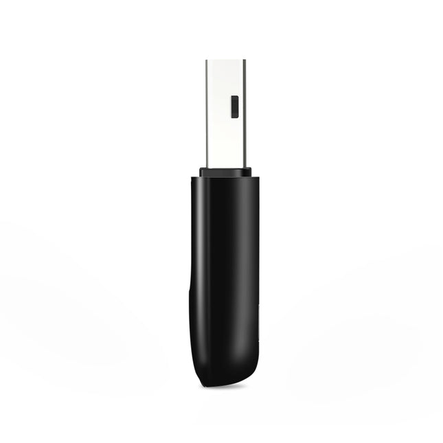 Adaptador inalámbrico TP-Link TL-WN823N conectado a puerto USB