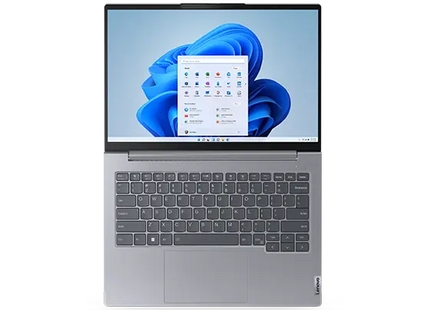 Lenovo ThinkBook 14 Gen 6, vista frontal con tapa abierta 180 grados y menú de Windows