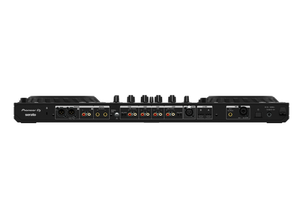 Pioneer DJ DDJ-FLX10 vista de conexiones traseras: USB tipo C y salida DMX