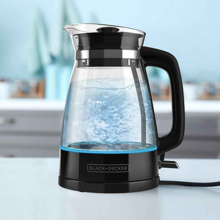 Hervidor Eléctrico Black+Decker KE7000B‑LA | 1.7 L | 1500 W | Iluminación LED | Base 360° | Apagado Automático