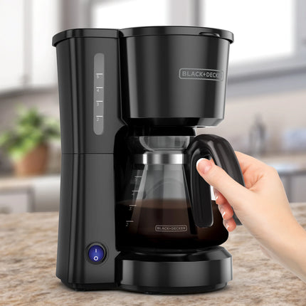 Cafetera Black+Decker CM0701B | 5 Tazas | 600 W | Filtro Permanente | Sneak‑A‑Cup™