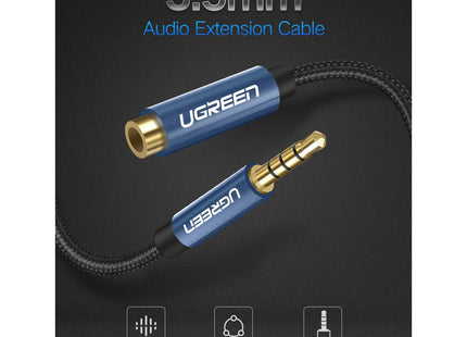 Detalle conectores dorados del cable extensor UGREEN modelo 40675 con blindaje doble para audio sin interferencias