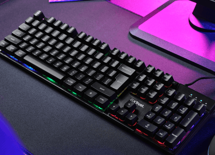 Teclado Trust GXT 835 Azor desde arriba mostrando distribución completa en español