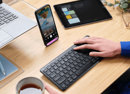 Empaque y accesorios incluidos con el teclado Trust Lyra 25059