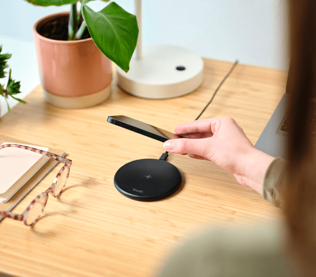 Cargador Trust Viro Inalámbrico Qi 15W USB-C, 24784